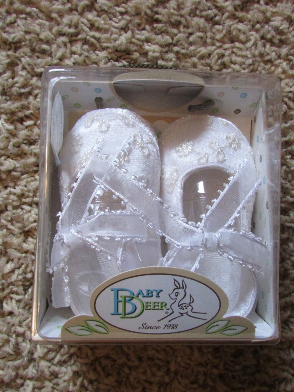 NEW Baby Deer White Satin Baptism Wedding Shoes Size 3 6-9 Mo Embroidered Floral